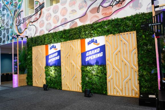 Backdrop greenery en signing