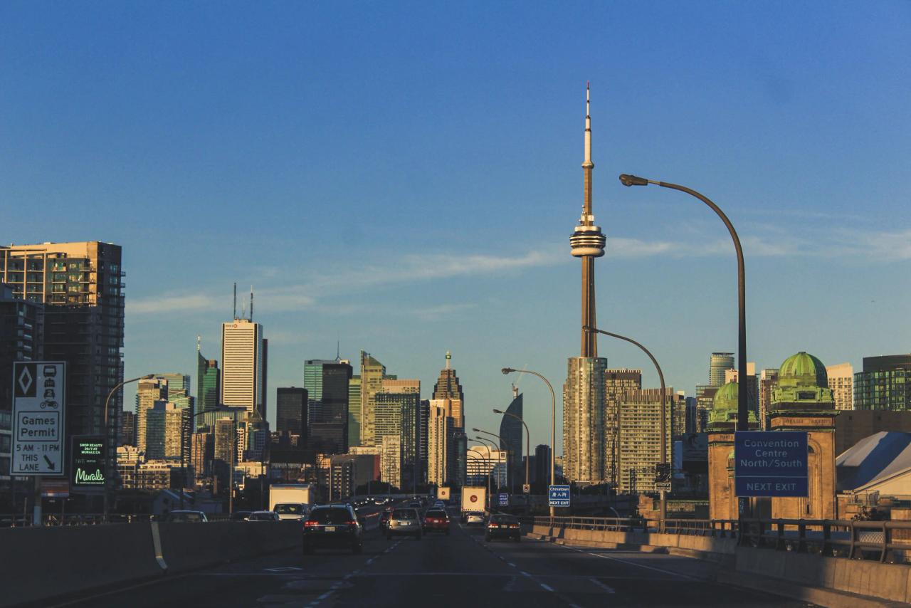 Top Tips for Studying in Toronto: Why Toronto is the Ideal City for International Students