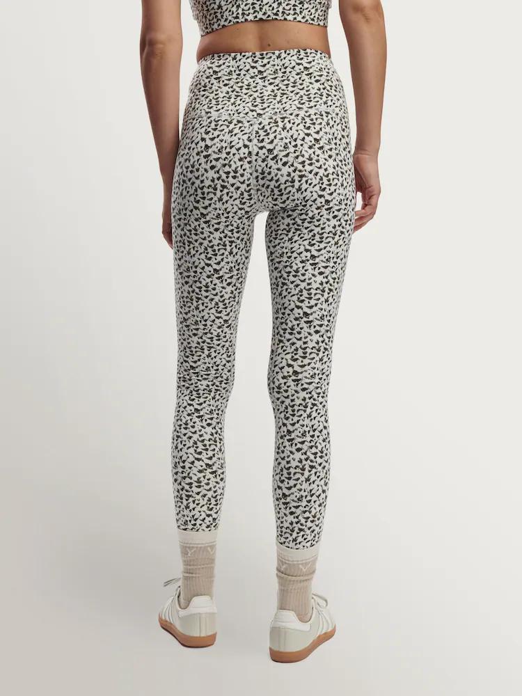 Varley Dipped Feather Move High Leggings 27 - Image 4