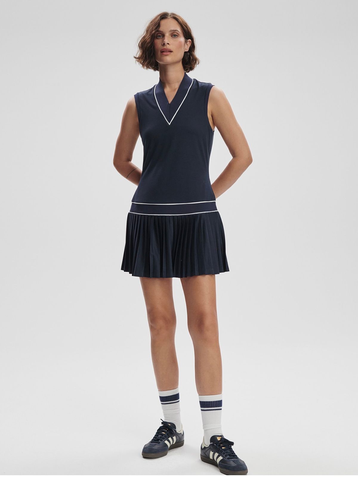 Jouri Court Dress 32.5"