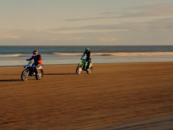 MABLETHORPE SANDRACING  by Sam Wright