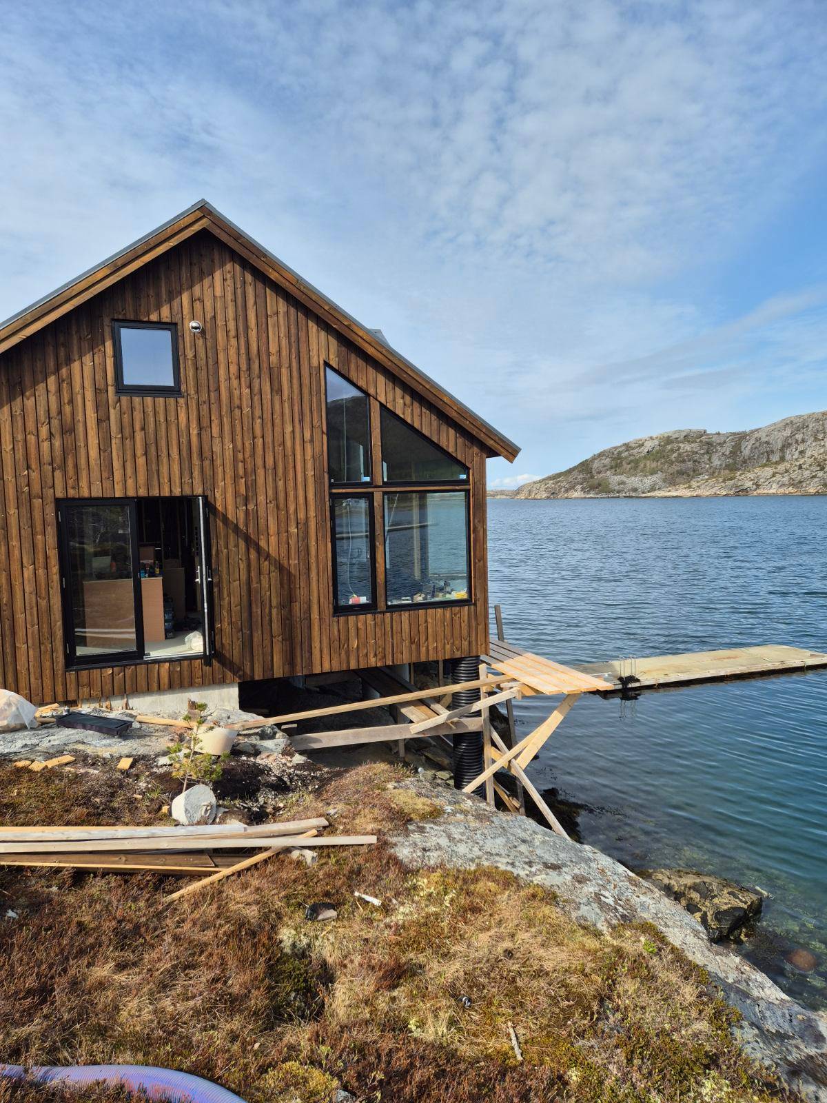 Pilestredet bygning i vinterlandskap