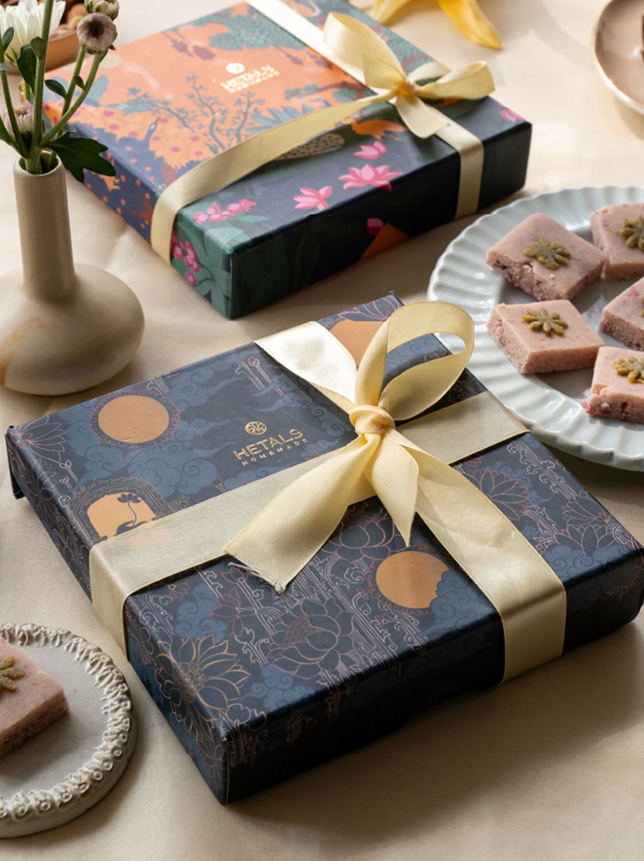 Festive illustrations for hetals