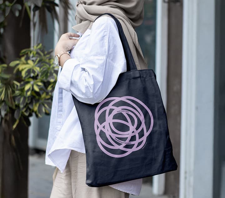 Dear diary tote bag back