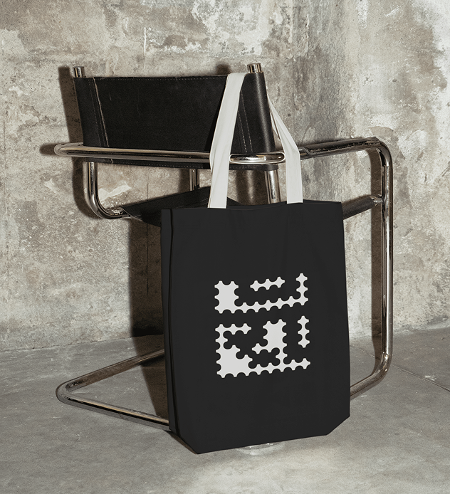 Raw's tote bag design