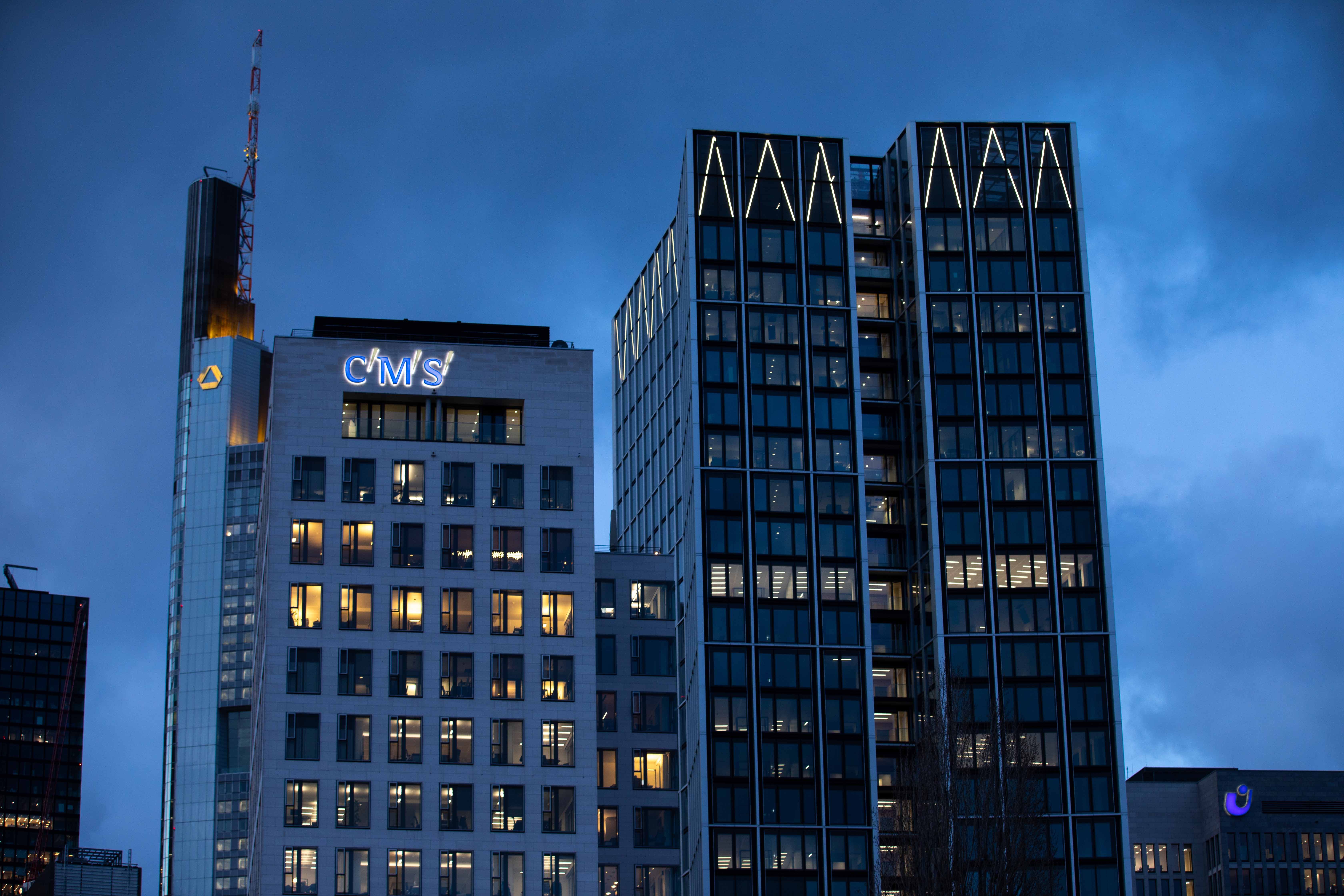 foto-frankfurter-winx-hochhaus-3