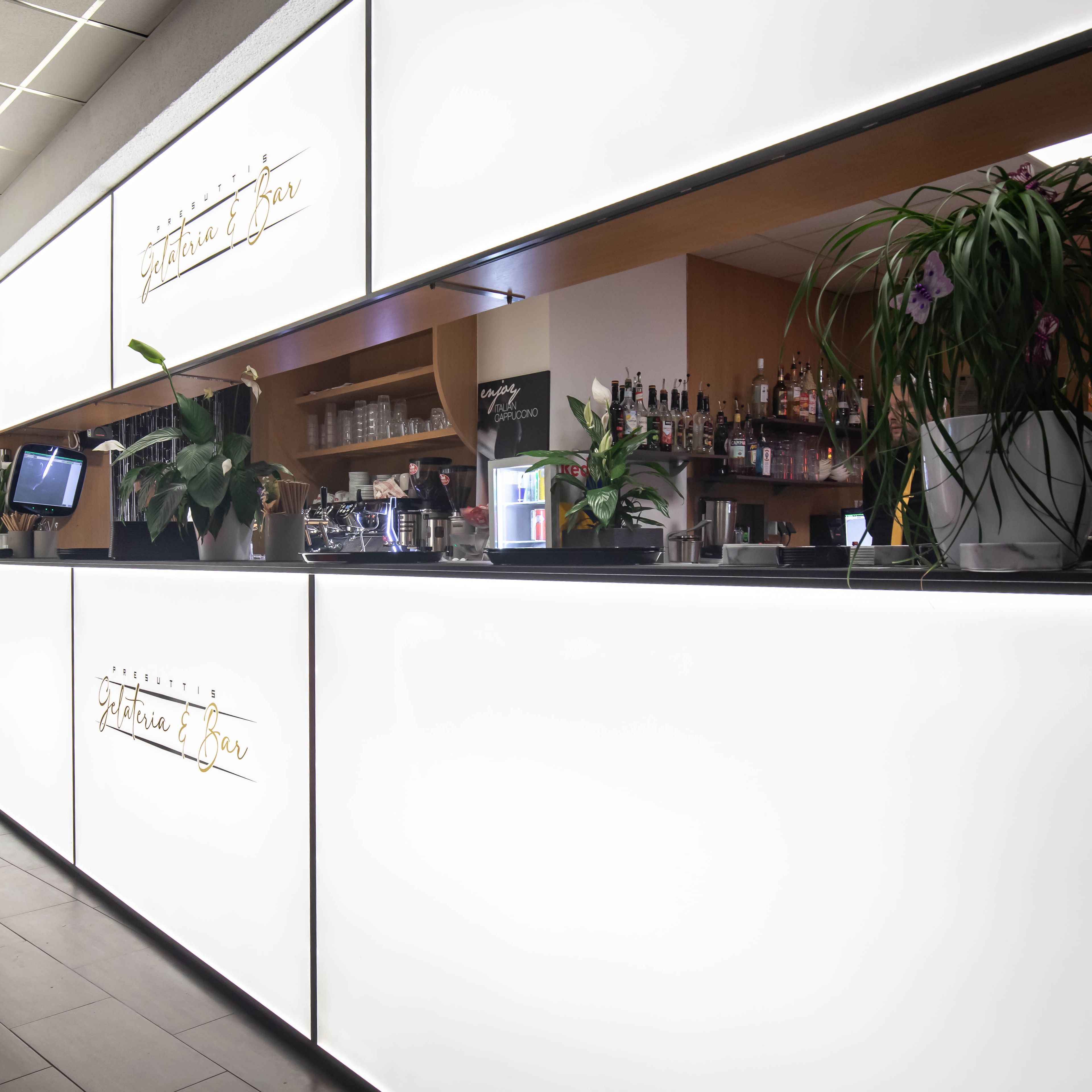 Flächenlicht-Cafe