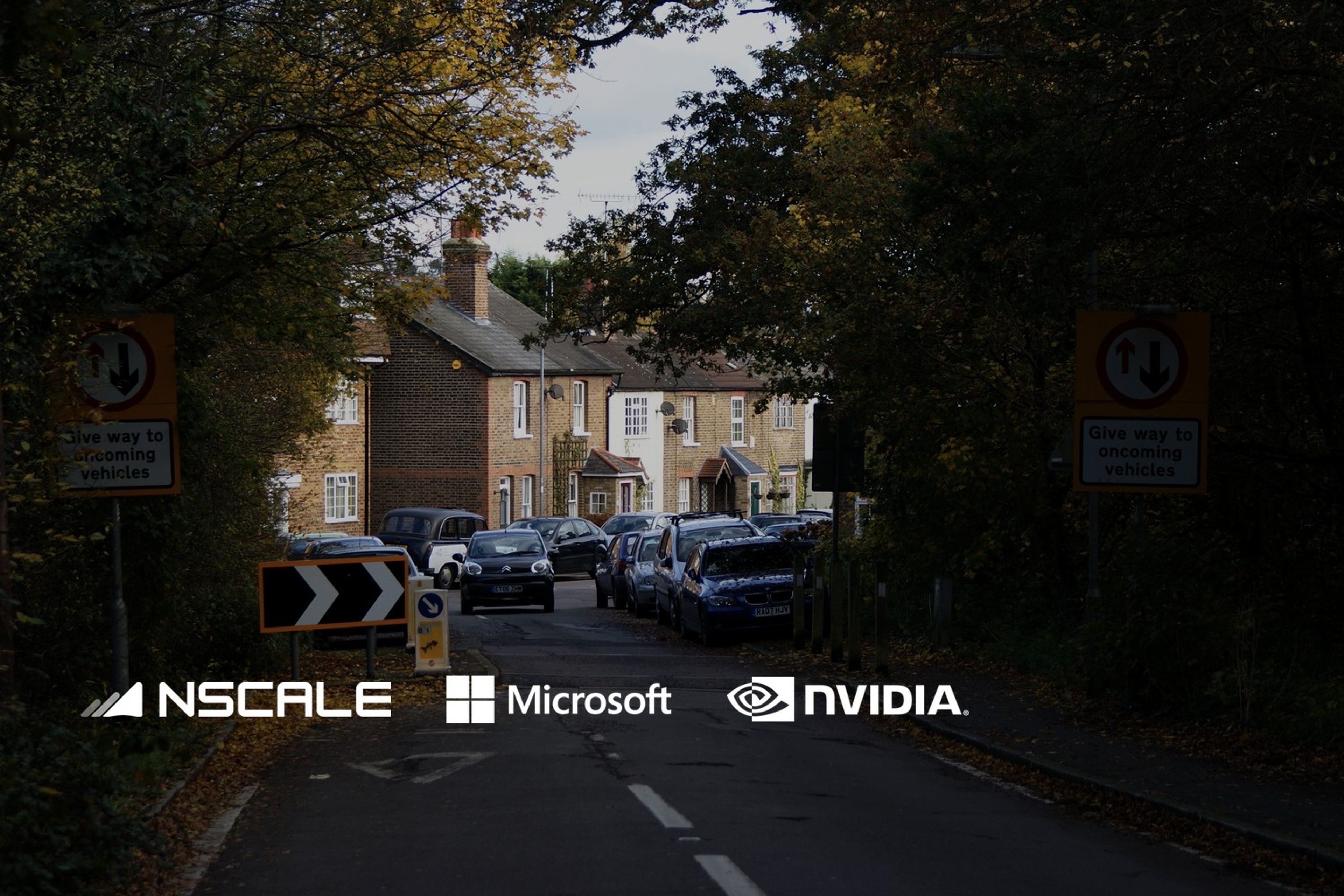 Biltrafikk og boliger langs Forest Road i Loughton i Essex. Med logoene til Nscale og Microsoft og Nvidia lagt på.