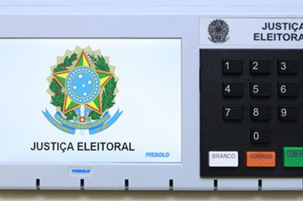 “Eu tenho vergonha de dizer que sou política”