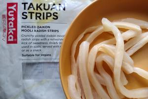 Yutaka Takuan – Salted Radish Strips No Colour 650g 