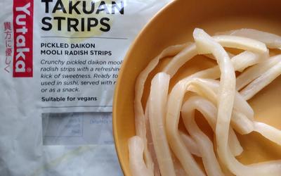 Yutaka Takuan – Salted Radish Strips No Colour 650g 
