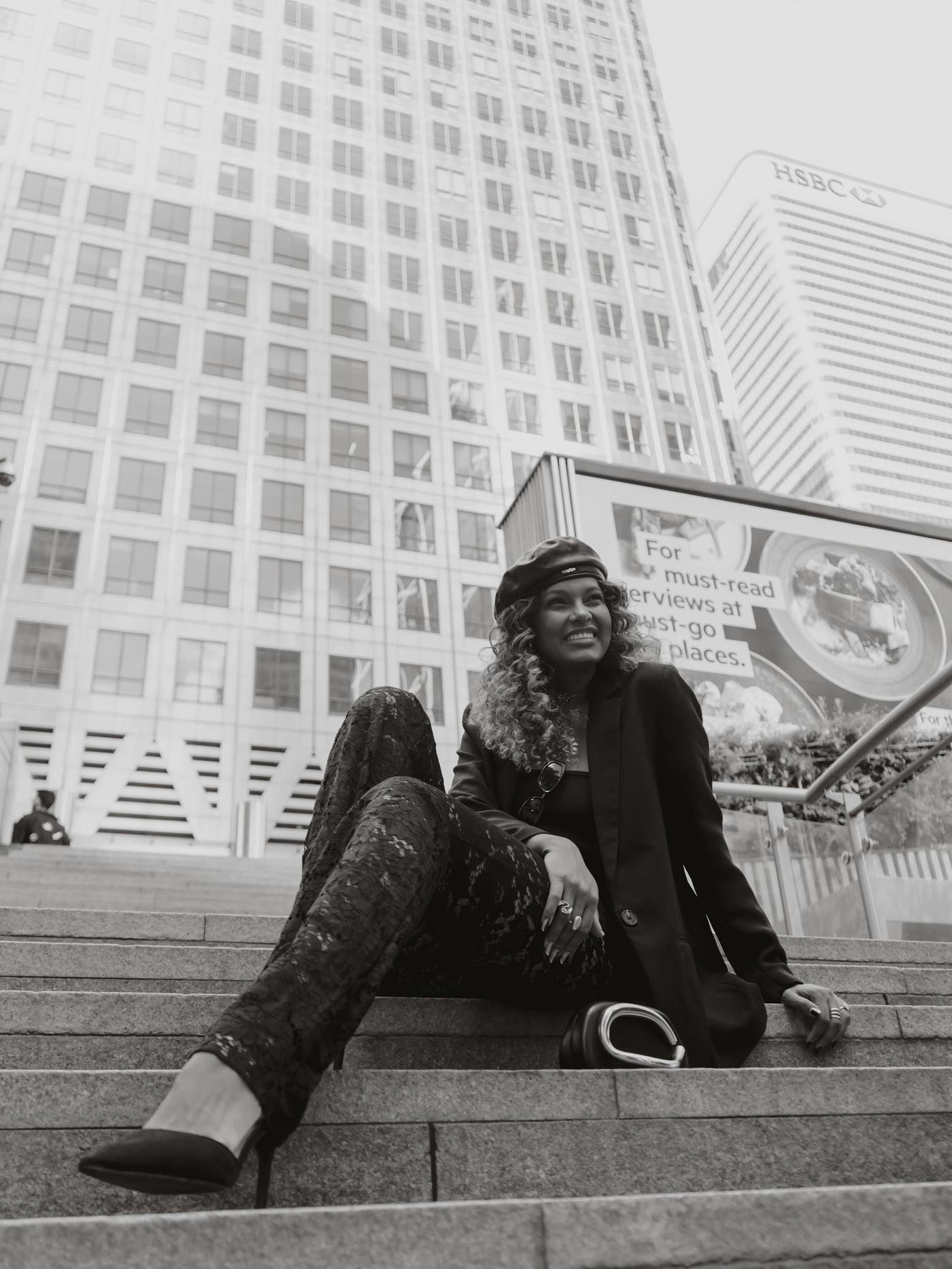 Sarah Rebeca, Canary Wharf, Londres, 9 de 10