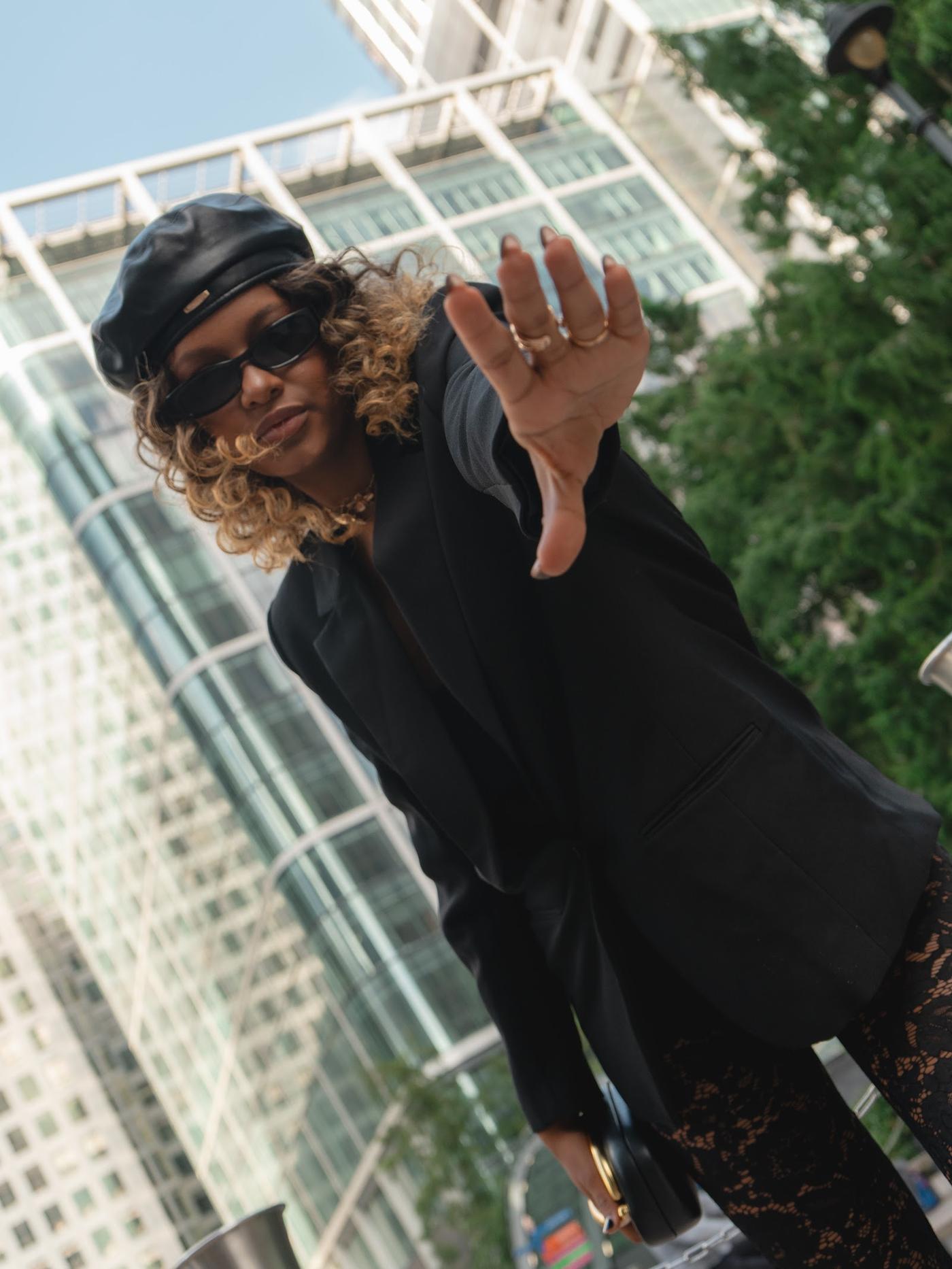 Sarah Rebeca, Canary Wharf, Londres, 6 de 10