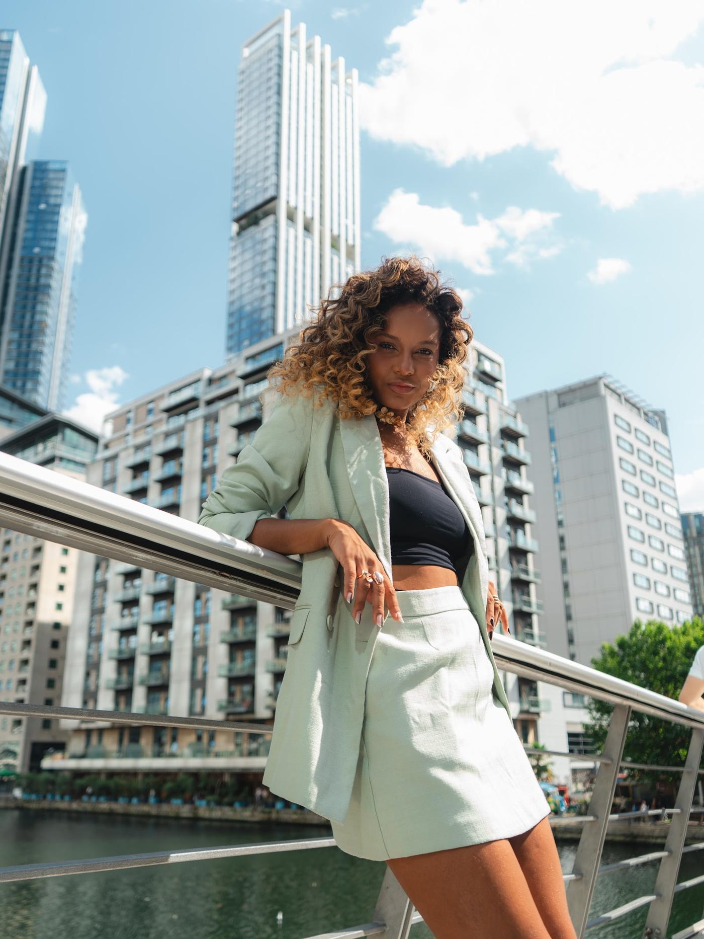 Sarah Rebeca, Canary Wharf, Londres, 2 de 10