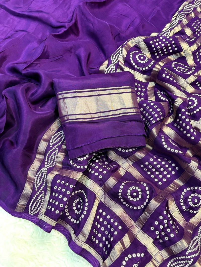 Bandhani Print Saree with Zari alternate
