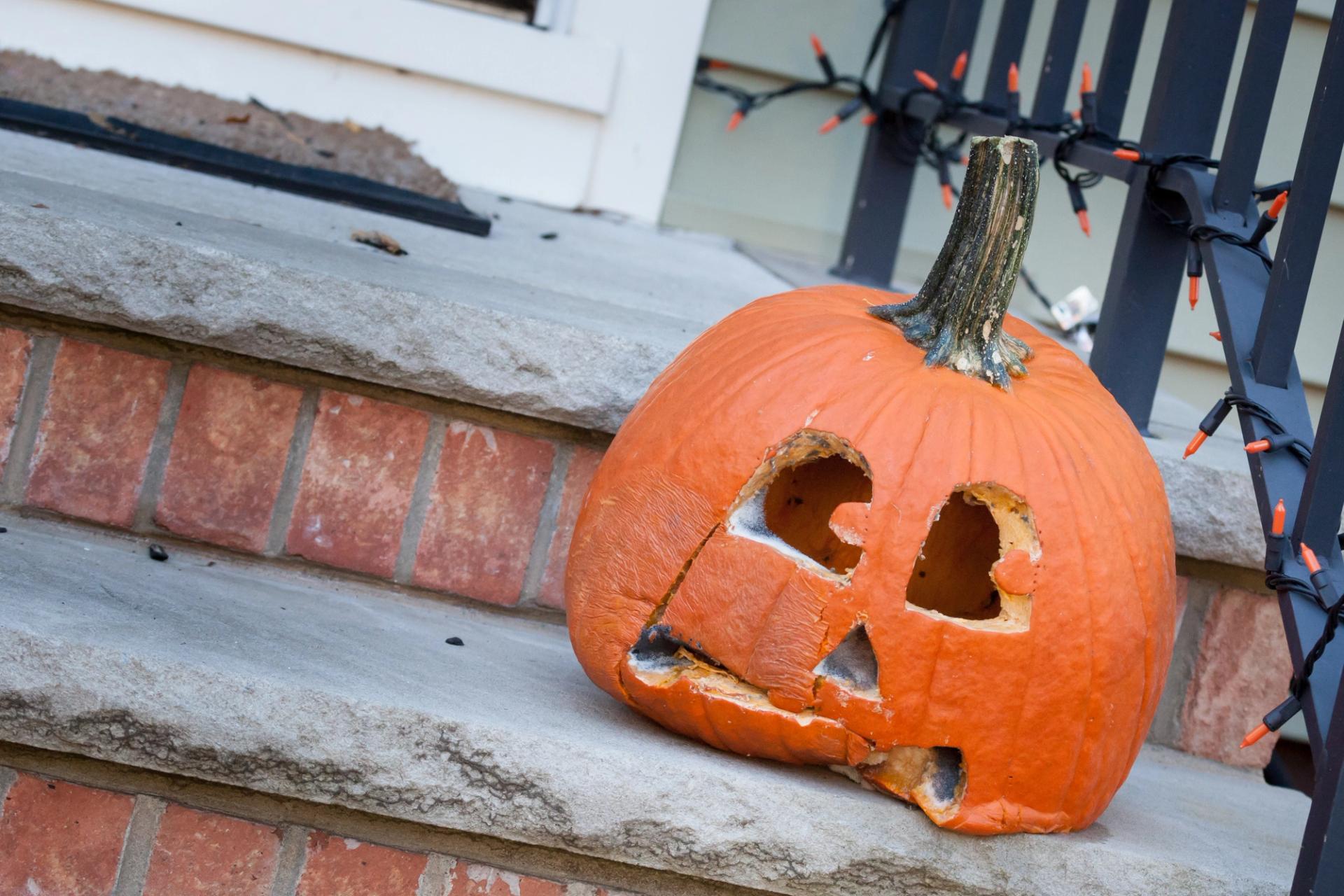 When your jack-o'-lantern has seen better days. (Getty/Credit:luvmakphoto)