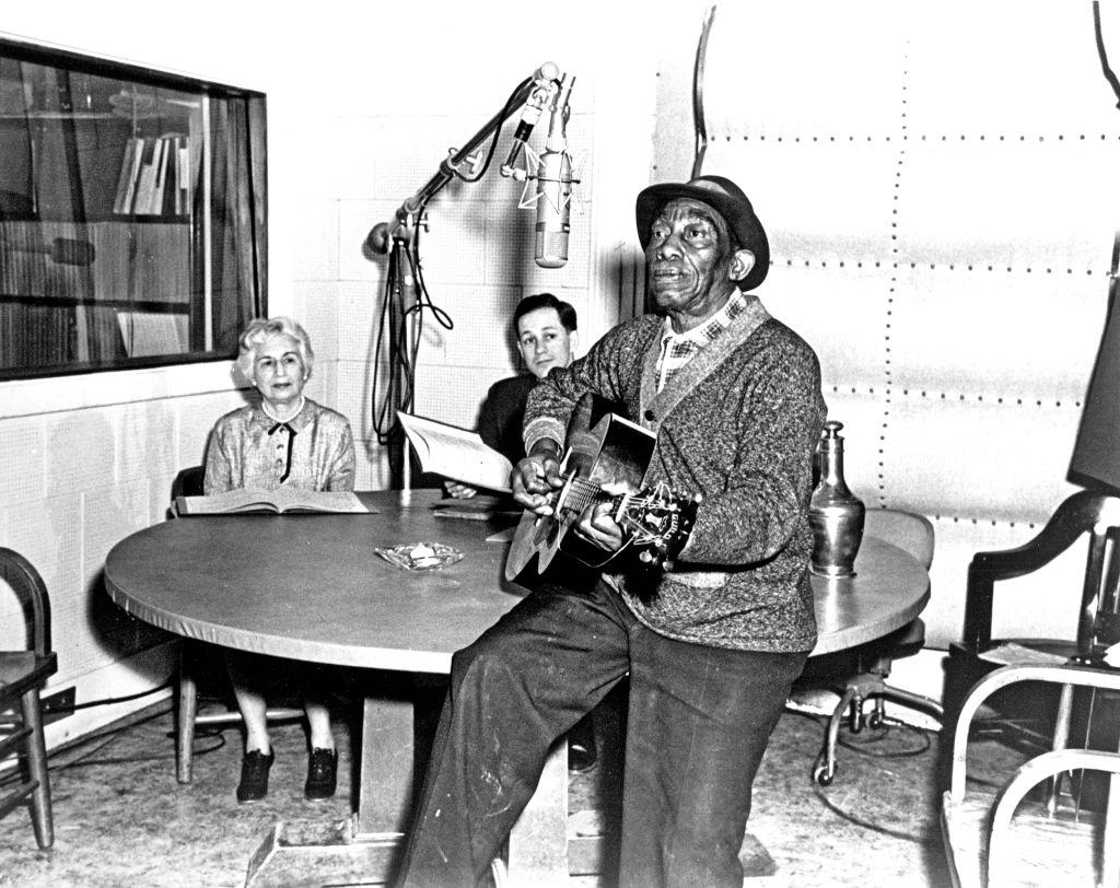 Mississippi John Hurt recording at the Library of Congress.