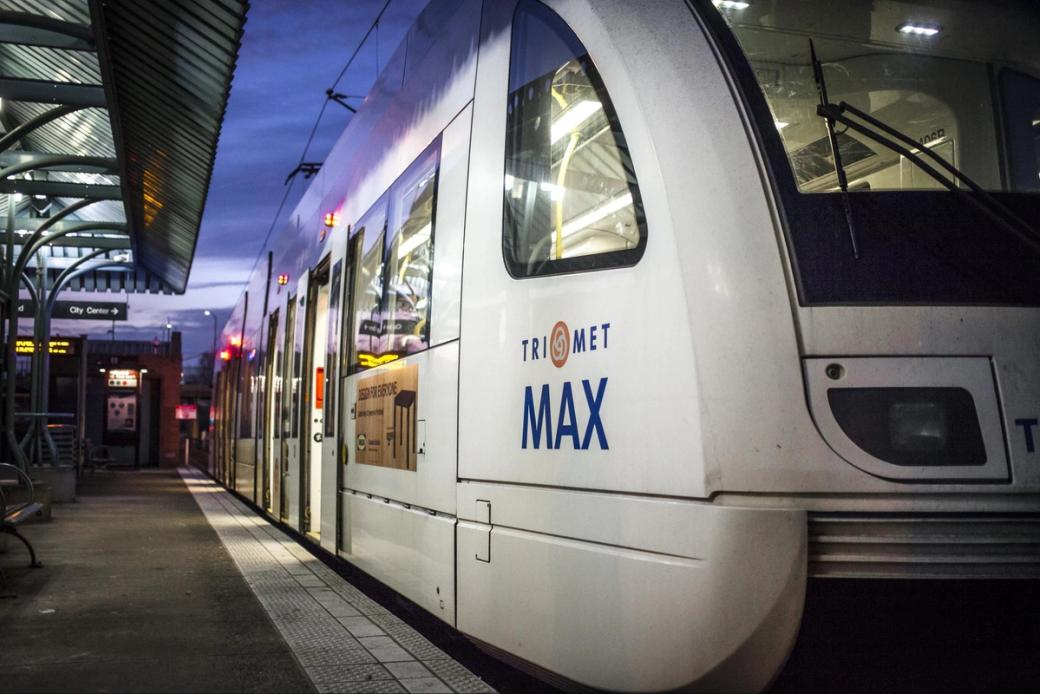 a train in the station at night
