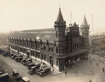 Center Market in 1920.