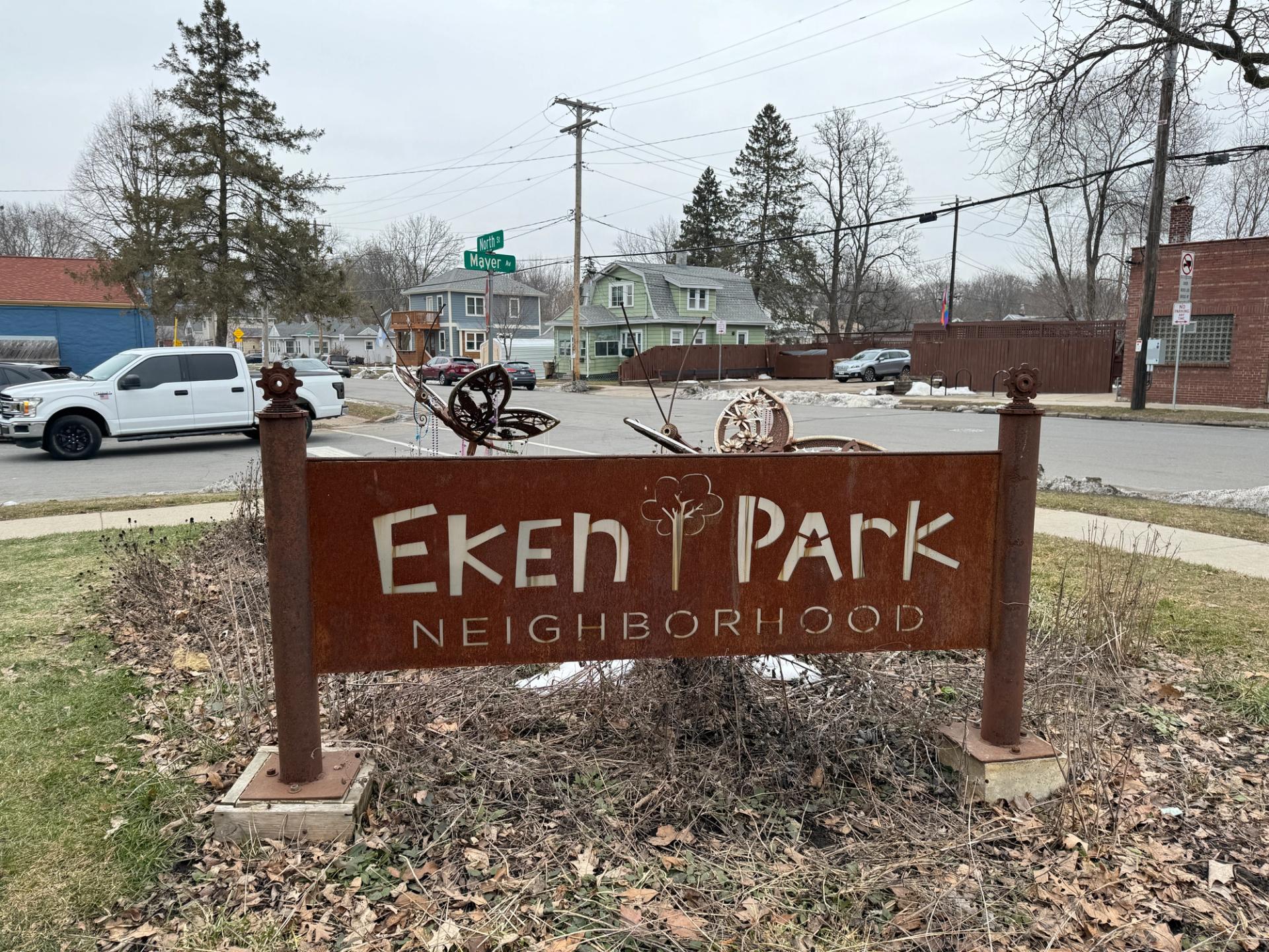 Sign reads Eken Park Neighborhood