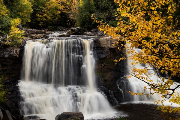 4 Fall Getaways Within 4 Hours of Pittsburgh image
