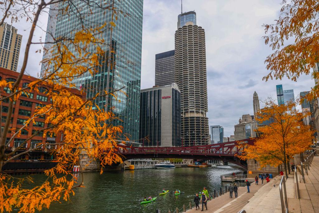 Autumn leaves line the Chicago Riverwalk.