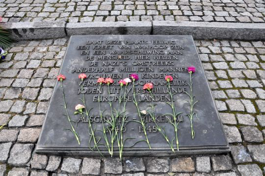 Auschwitz-Birkenau was the largest extermination and concentration camp set up by Nazi Germany. This plaque memorializes the more than 1 million people murdered there. (FaceMePLS, Wikimedia Commons)