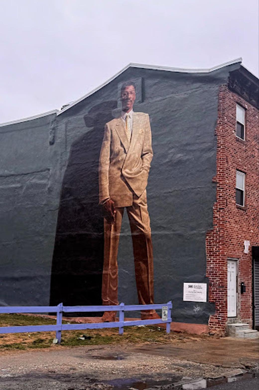  Mural painted by Kent Twitchell with Mural Arts Philadelphia