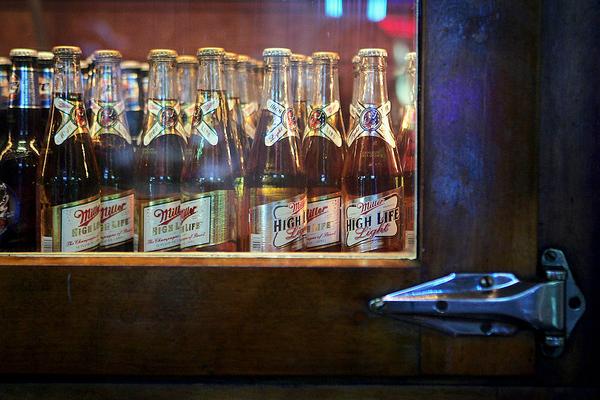 Beat the Heat at These Chicago Dive Bars image