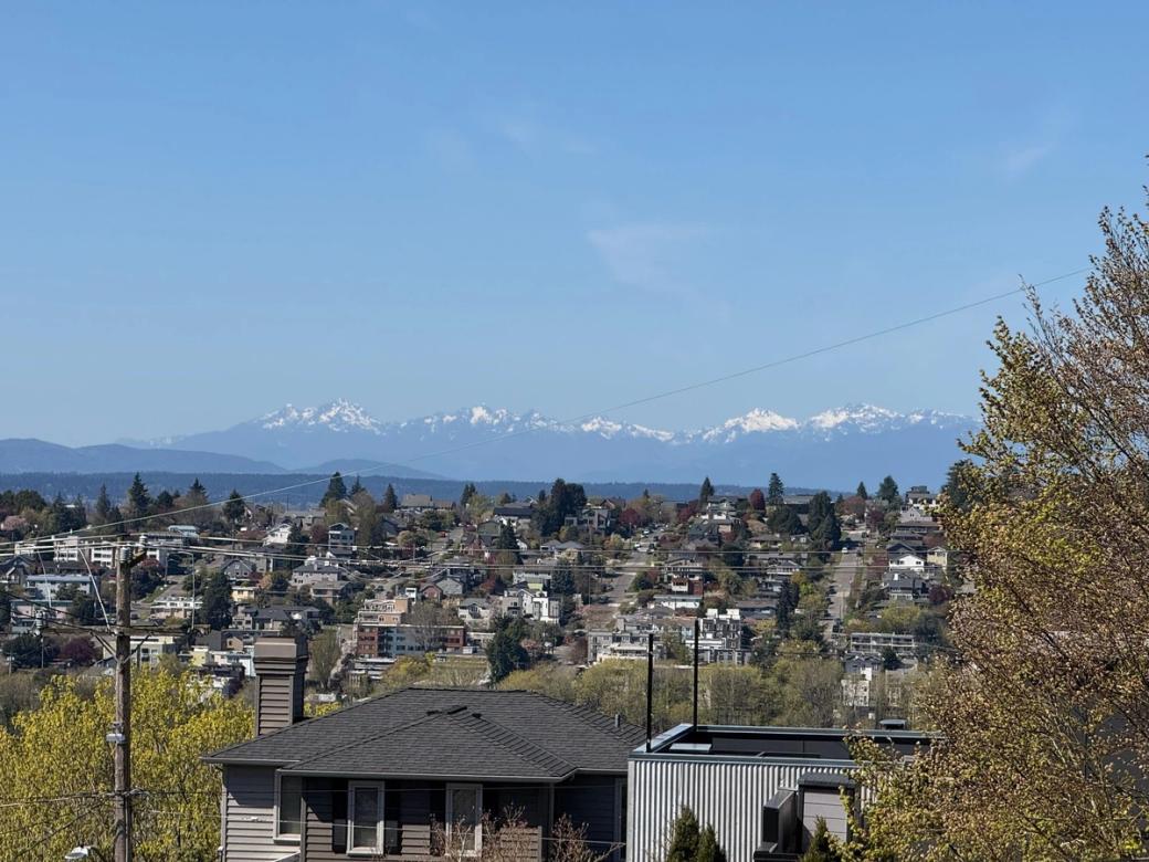 An image of single family homes in Queen Anne and Interbay