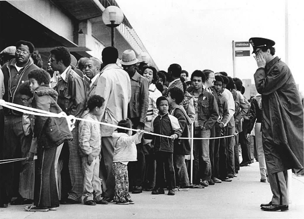 The crowd at Rhode Island Station on opening day of the Washington Metro on March 27, 1976. (The Washington Post/Getty Images)