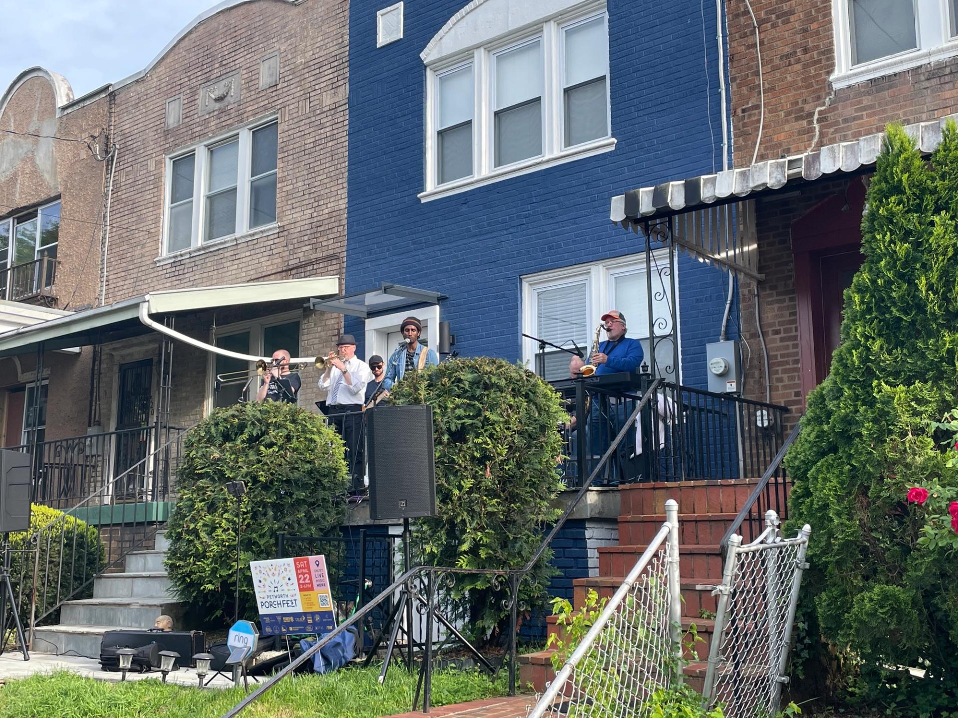 Petworth Porchfest 2024. (Kaela Cote-Stemmermann/City Cast DC)