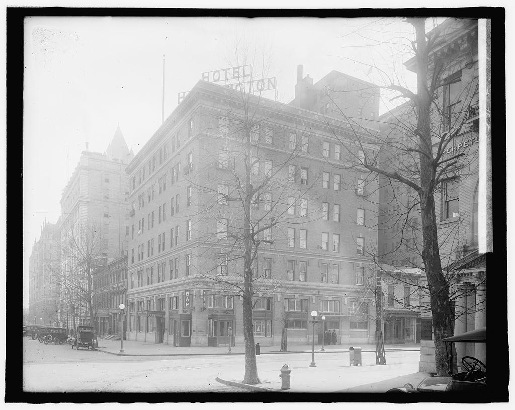 Harrington Hotel in 1916.