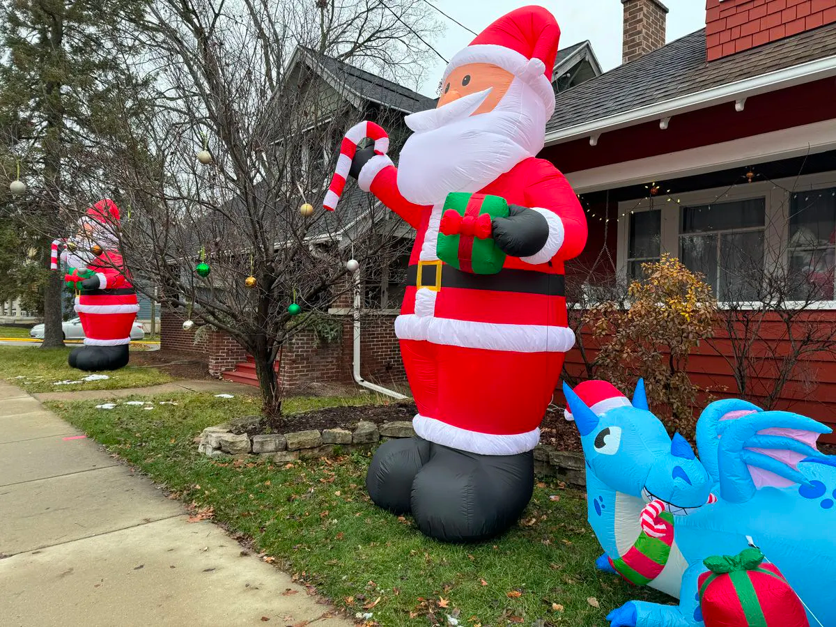 inflateable santa outside