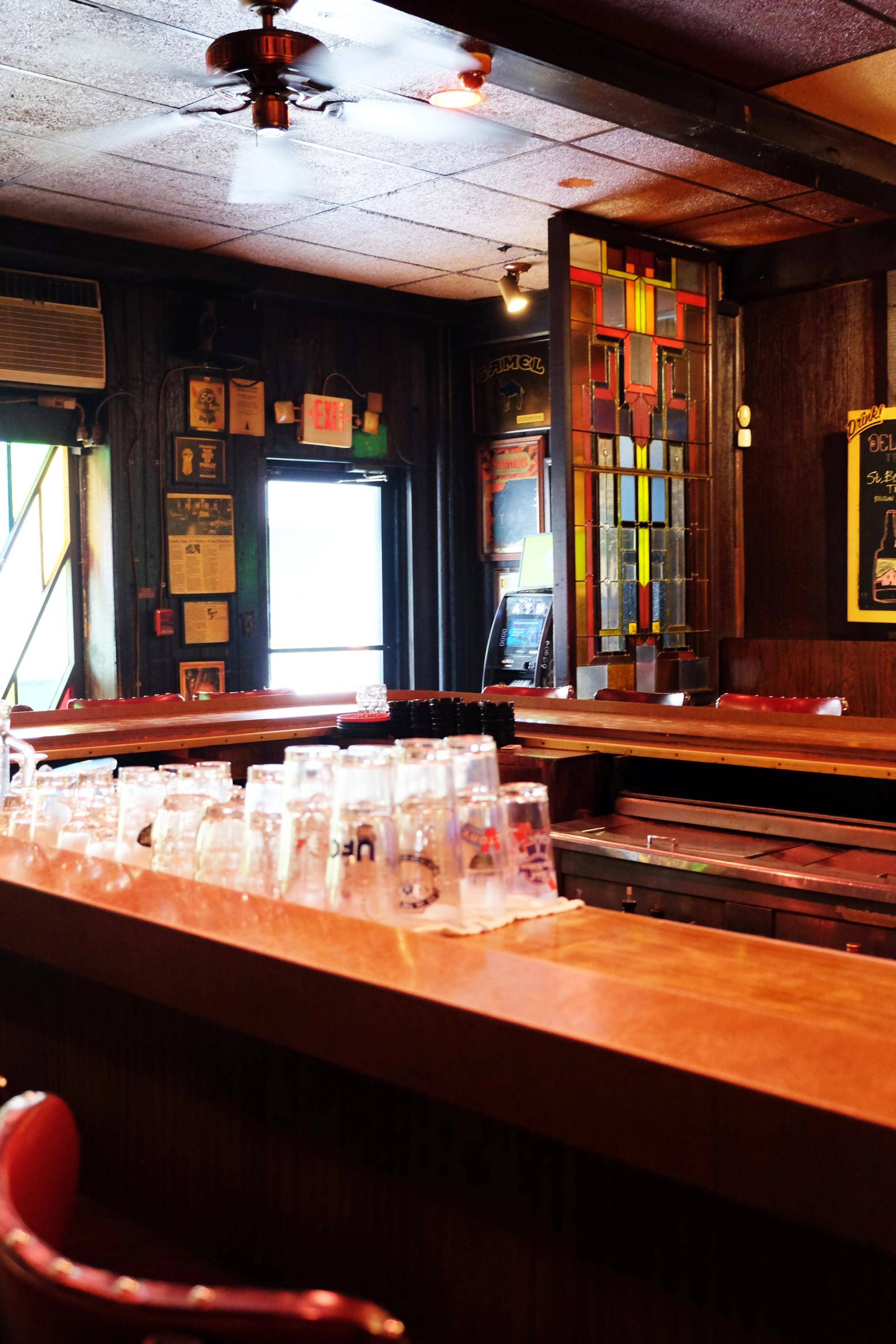 McGlinchey's calls itself the "best dive bar in Philadelphia," but we'll let you be the judge. (Abby Fritz/City Cast Philly)