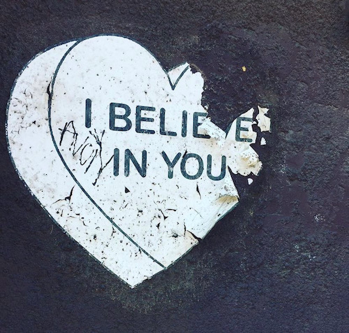 A Fishtown goth heart by Philly artist Amberella. (Brittany Valentine/City Cast Philly)