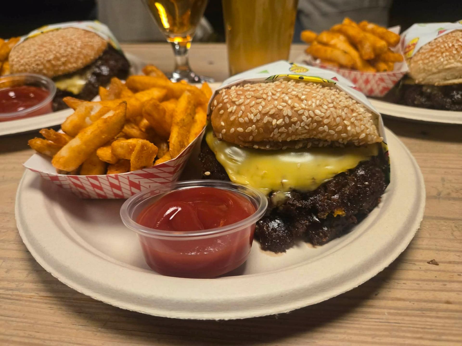 The smashburger from Tacos Sublime