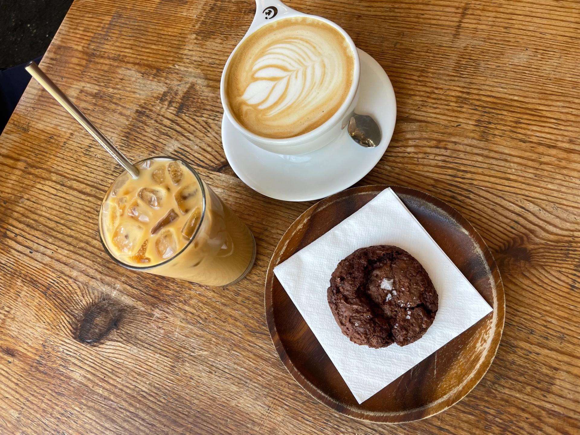 Hot or cold, lattes always pair well with cookies. (Francesca Dabecco / City Cast Pittsburgh)