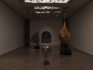 Marguerite Humeau, Scintille, 2026. White Cube (Frankie Tyska).