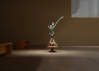 Marguerite Humeau, Torches, 2025. Julia Andréone.