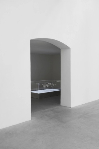 Marguerite Humeau, Mist, 2019. Eden Krsmanovic.
