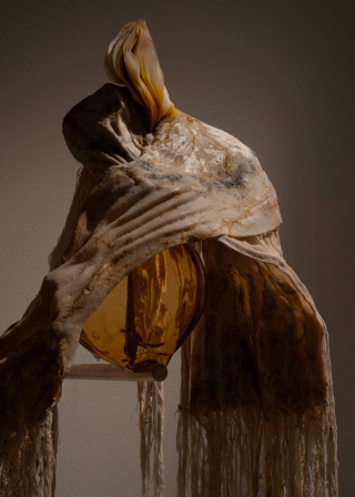 Marguerite Humeau, Torches, 2025. Julia Andréone.