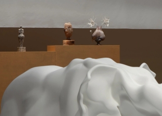 Marguerite Humeau, Torches, 2025. Julia Andréone.