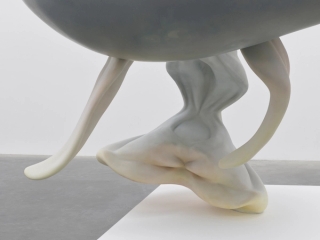 Marguerite Humeau, El Niño (Migrations), 2022.