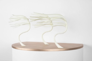 Marguerite Humeau, Solaris, 2021.