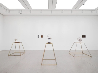 Marguerite Humeau, Dust, 2024. Photo © White Cube (Jeon Byung Cheol).
