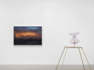 Marguerite Humeau, Dust, 2024. Photo © White Cube (Jeon Byung Cheol).