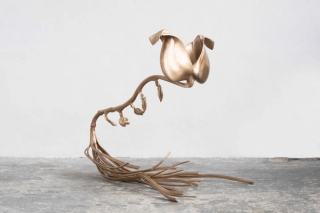 Marguerite Humeau, Coeur de Marie, A relationship that you can’t get out of your head, that is still somehow alive, unfinished. It has become a mythical place, an abandoned campsite in your mental landscape. Inspired by the Bleeding Heart, the plant extract traditionally given to the brokenhearted and the codependent, as it is made of two fused flowers, each being half of a heart., 2022.