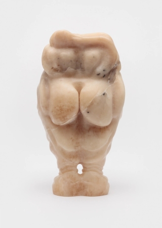 Marguerite Humeau, Venus of Hohle Fels, A 70-year-old female human has ingested a sloth's brain, 2018.