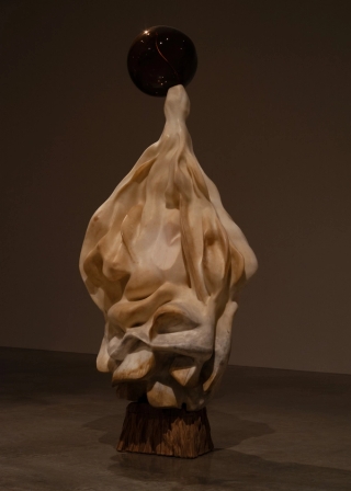 Marguerite Humeau, meys, 2023. White Cube (Julia Andréone